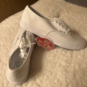 White Vans Authentic Lo Pro